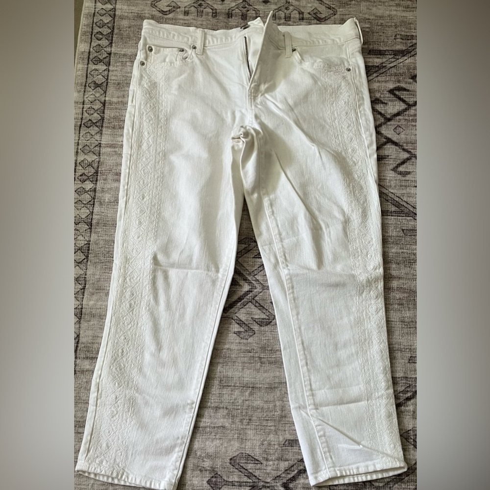 GAP Women's Ivory Skinny Jeans